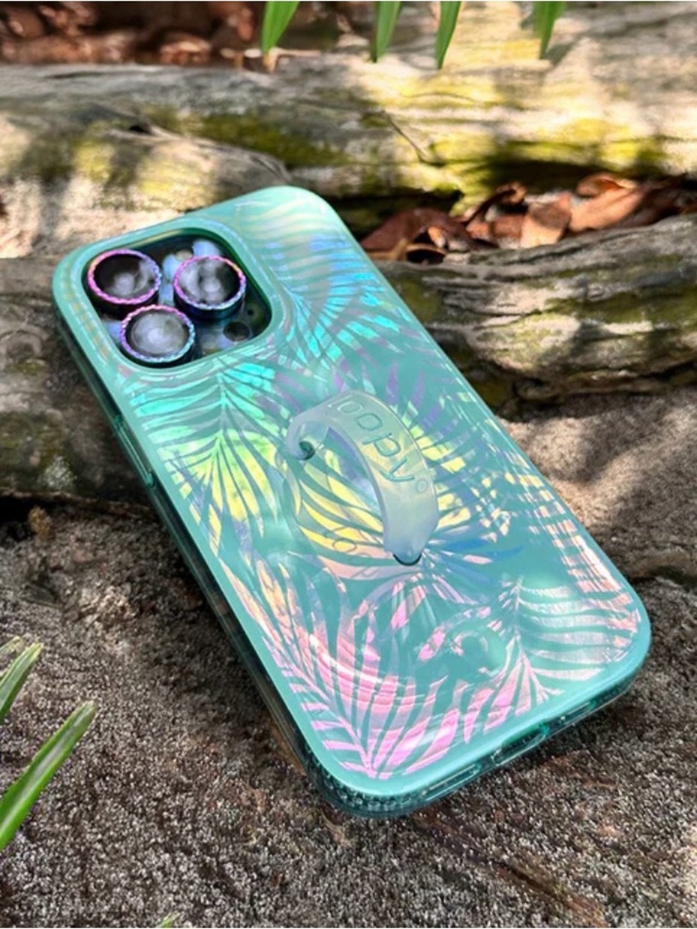 Loopy Case ‘Aquamarine Dream’ (Mint Green Iridescent) iPhone 15 Pro